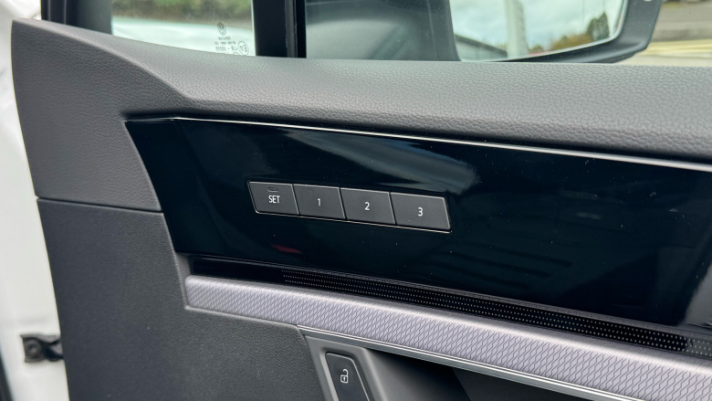 Volkswagen Touareg 3.0 V6 TDI 4Motion Black Edition 5dr Tip Auto Diesel Estate